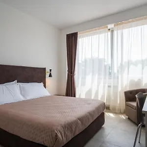 4* Hotel Bula